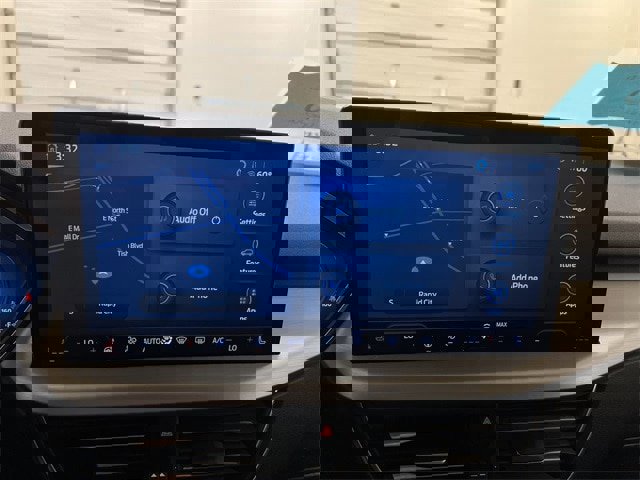 Certified 2023 Ford Escape Platinum w/ Premium Technology Package image 14