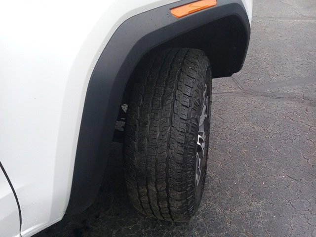 Used 2023 GMC Canyon AT4 image 10