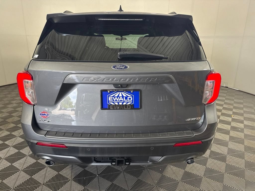 Certified 2024 Ford Explorer XLT w/ Equipment Group 202A AWD/4WD image 9