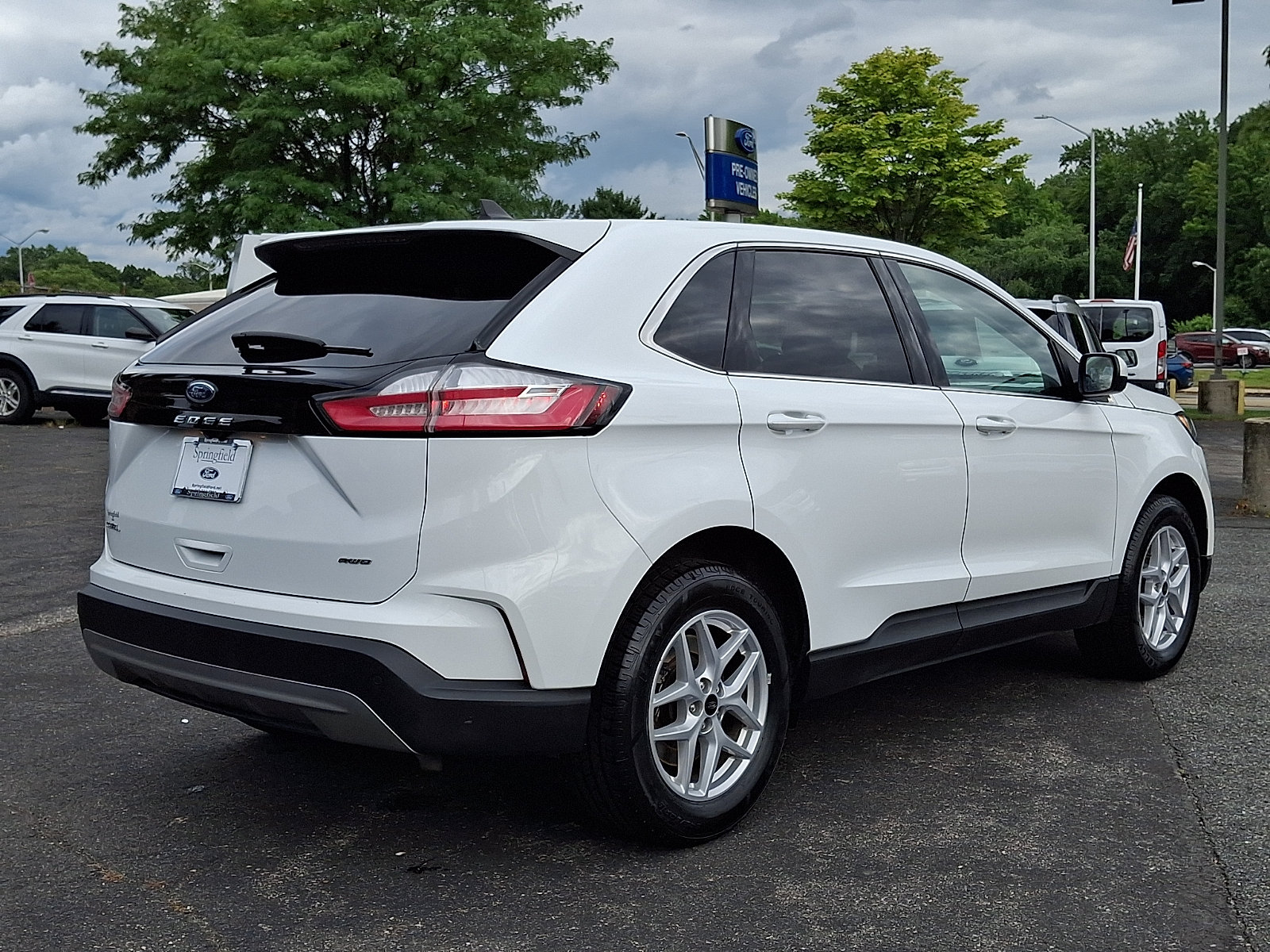 Certified 2024 Ford Edge SEL AWD/4WD image 6