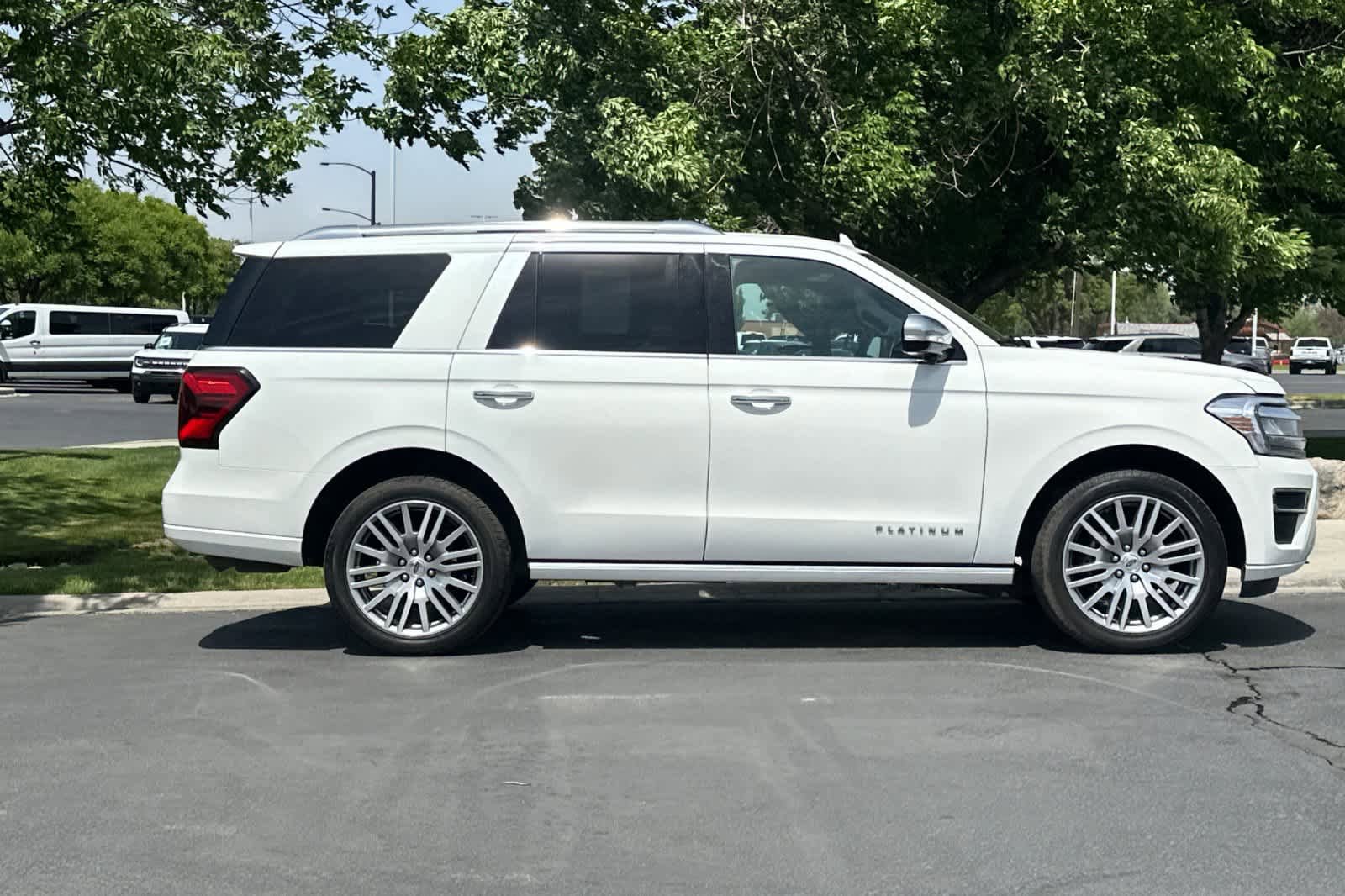 Certified 2023 Ford Expedition Platinum AWD/4WD image 8