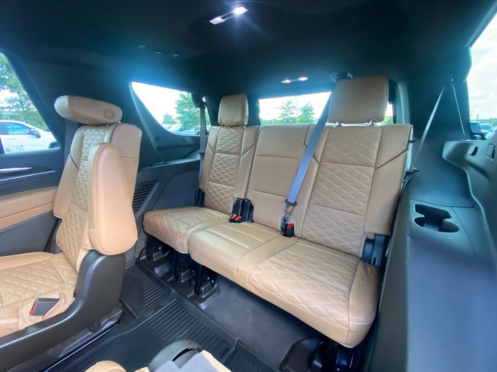 Used 2023 Cadillac Escalade Premium Luxury w/ Performance Package AWD/4WD image 26