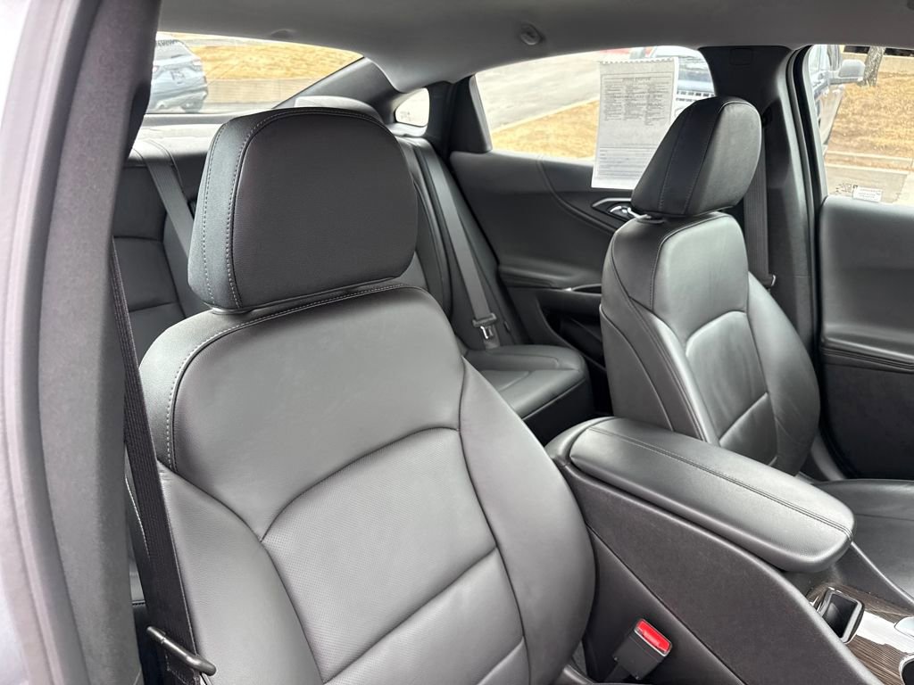 Used 2024 Chevrolet Malibu LT image 30