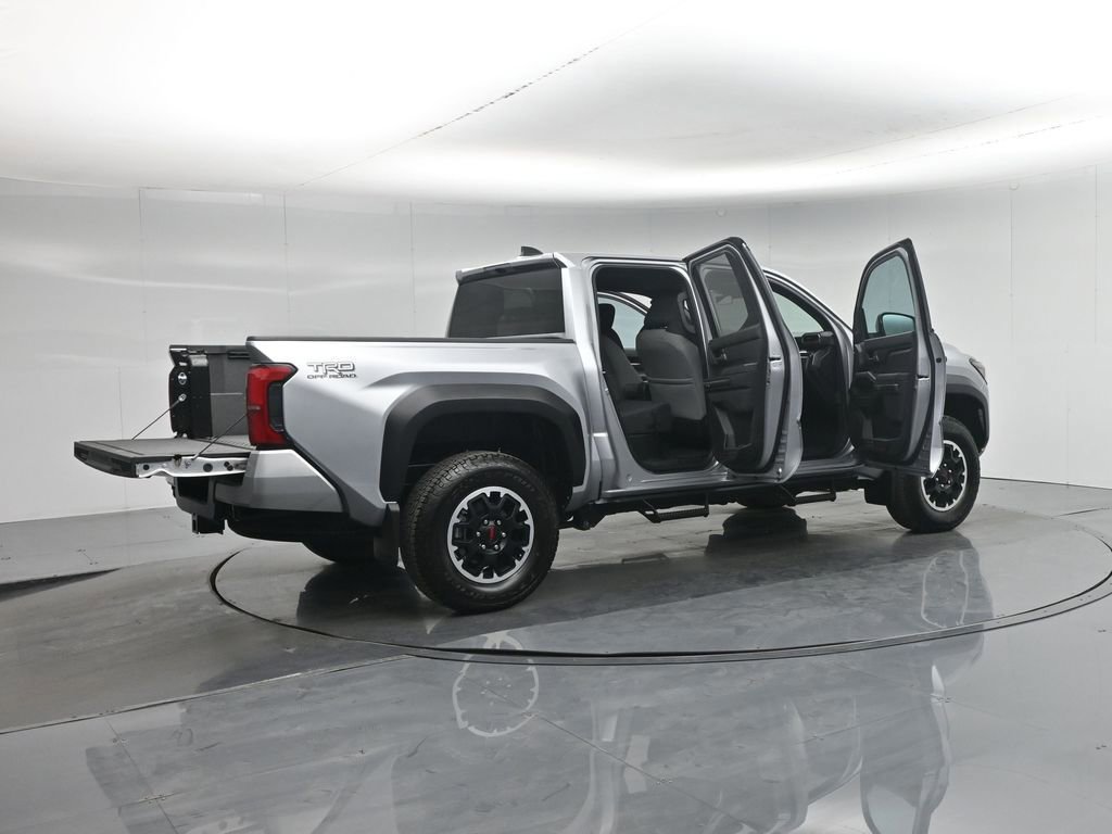 Used 2025 Toyota Tacoma TRD Off-Road image 35