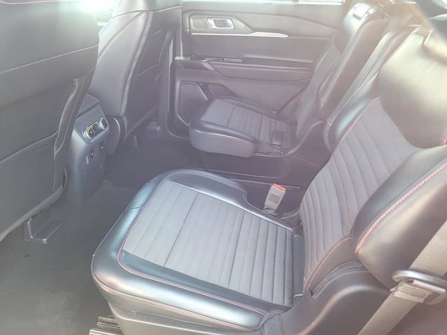 Certified 2025 Ford Explorer ST-Line AWD/4WD image 12