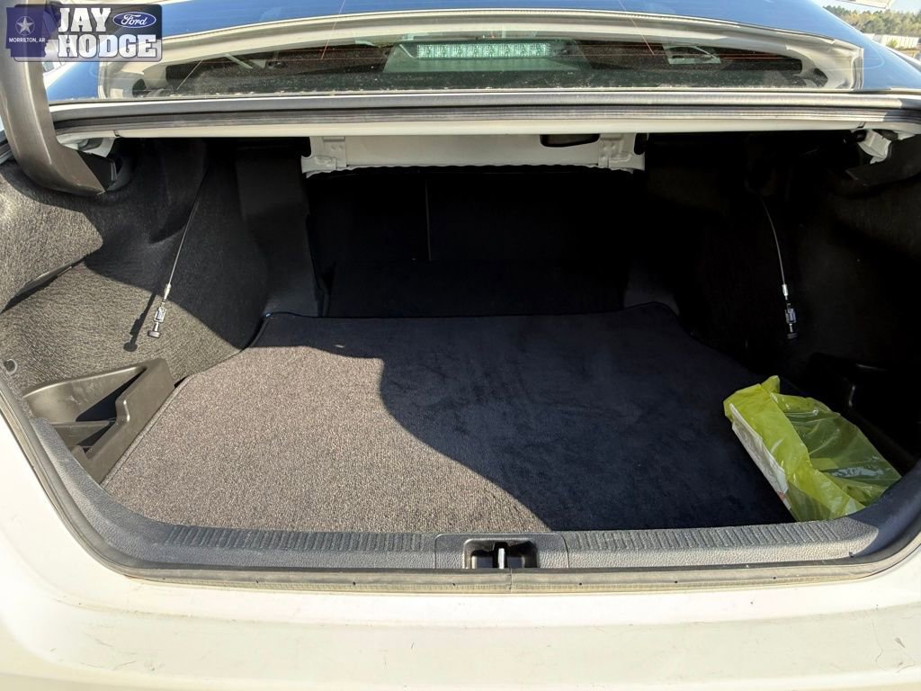 Used 2024 Toyota Camry SE w/ Convenience Package image 30