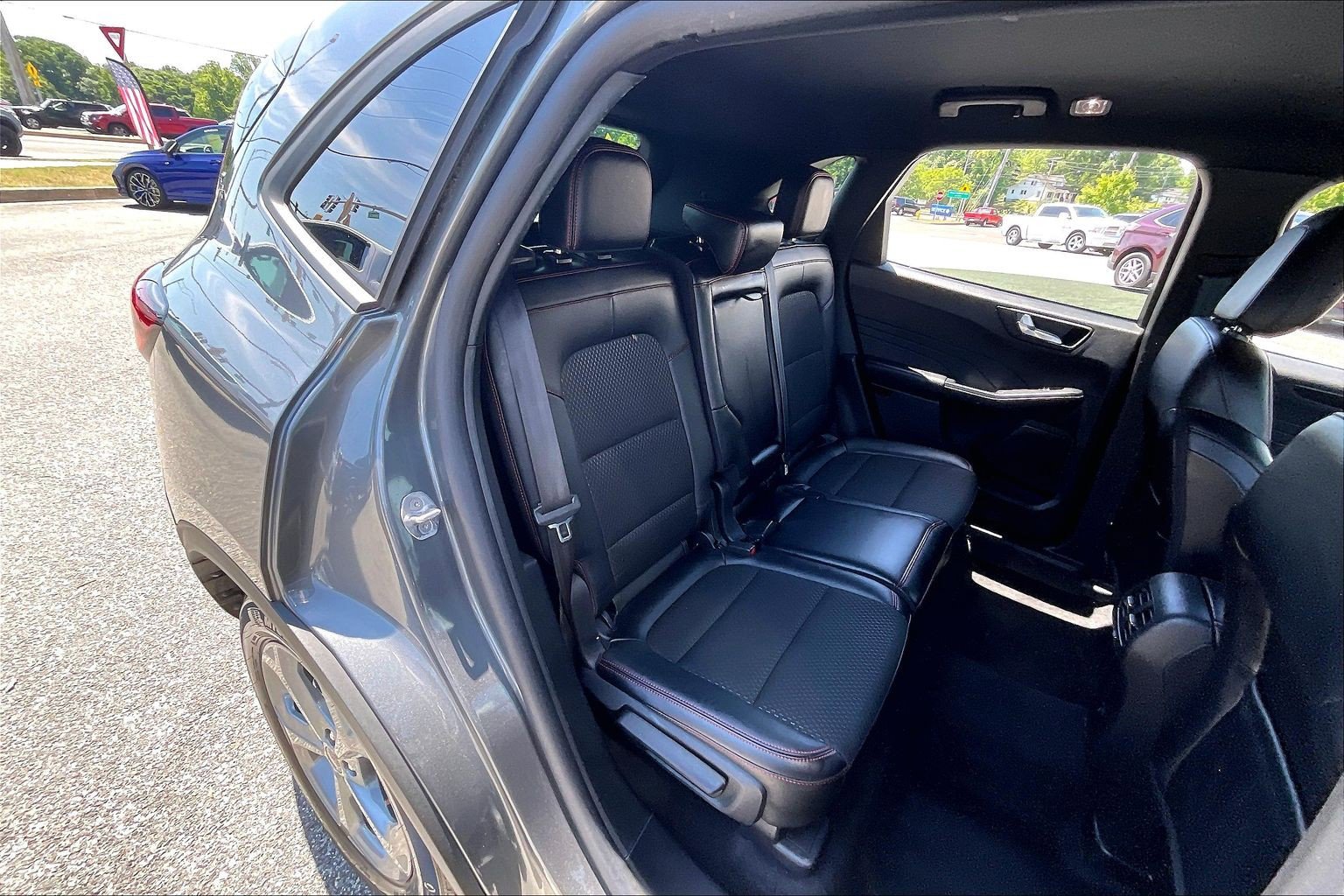 Certified 2025 Ford Escape ST-Line AWD/4WD image 25