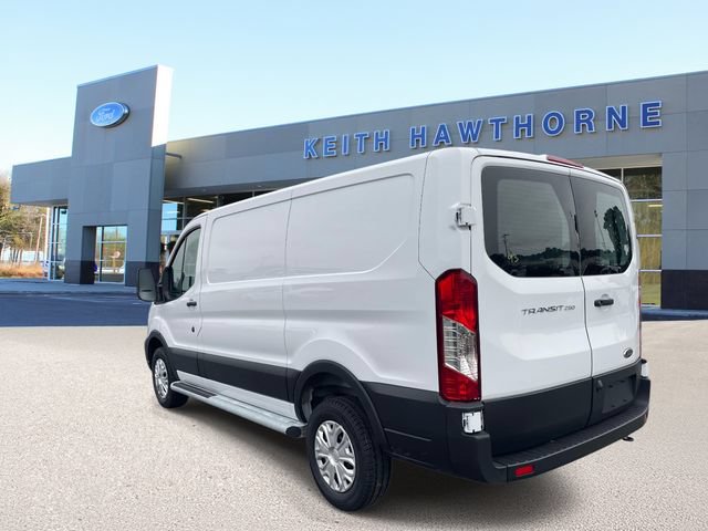Certified 2025 Ford Transit 250 Low Roof w/ Exterior Upgrade Package RWD image 5