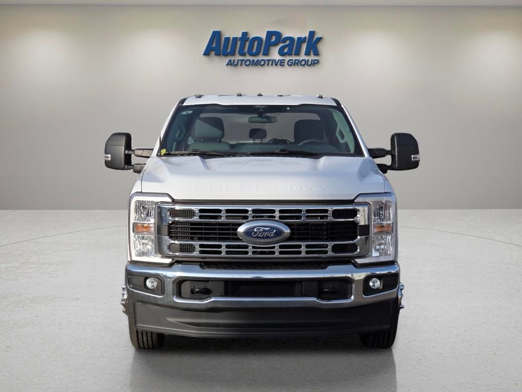Certified 2025 Ford F350 XLT image 8