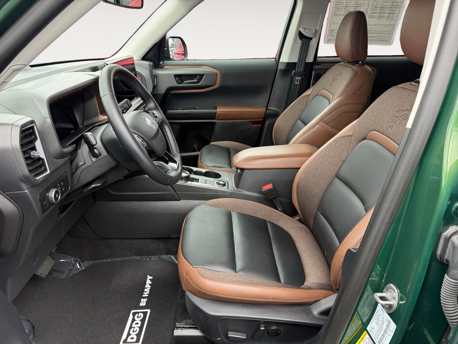 Certified 2025 Ford Bronco Sport Outer Banks w/ Outer Banks Tech Package+ AWD/4WD image 10