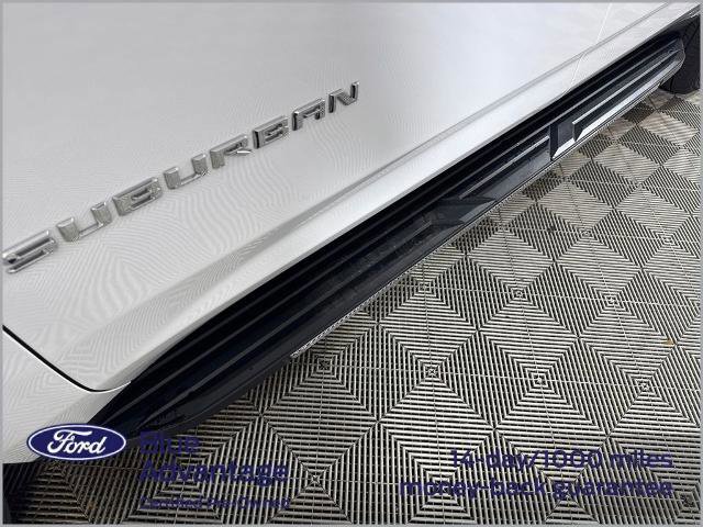 Used 2024 Chevrolet Suburban Premier image 15