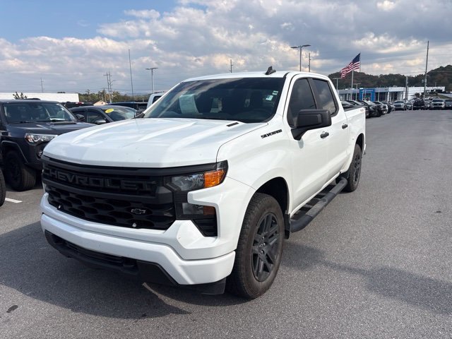 Used 2025 Chevrolet Silverado 1500 Custom w/ Turbomax Blackout Package AWD/4WD image 3