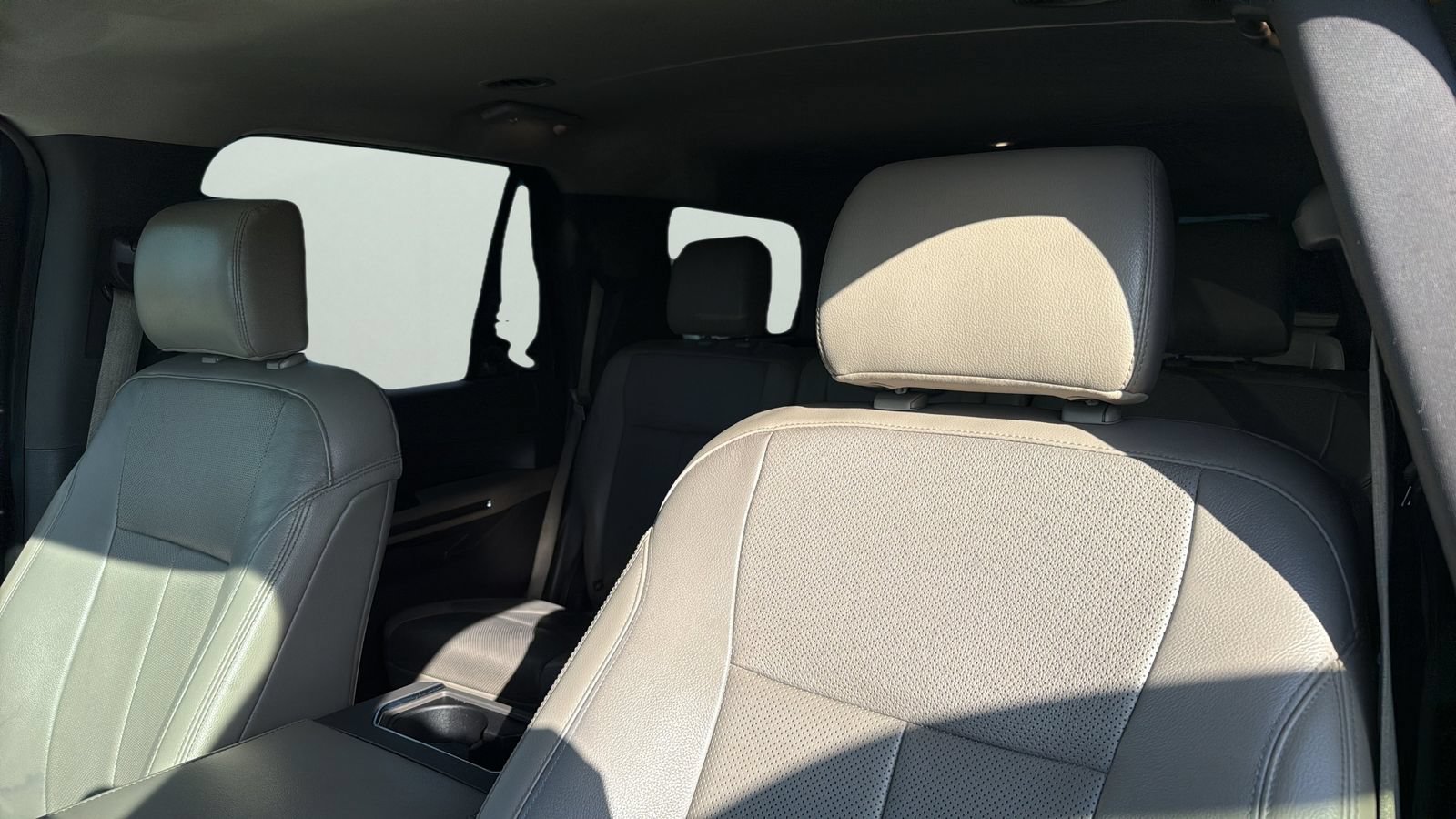 Certified 2018 Ford Expedition XLT w/ Equipment Group 202A RWD image 9