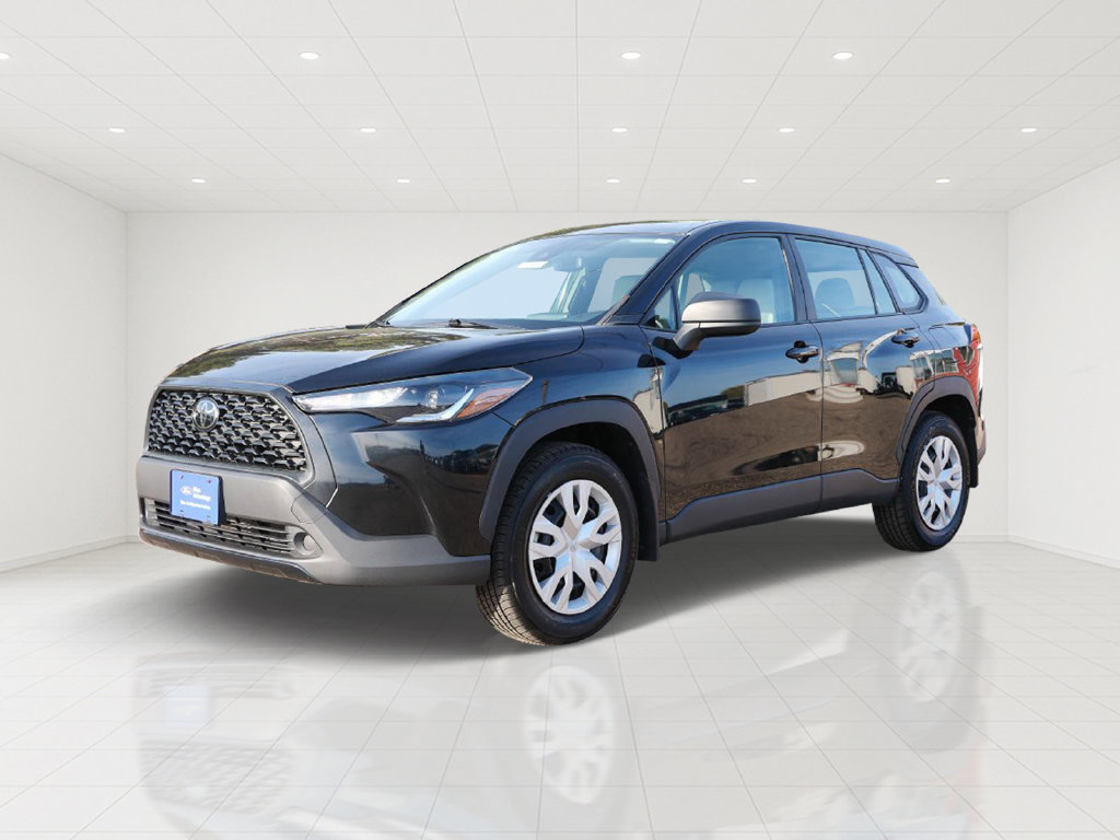 Used 2022 Toyota Corolla Cross L AWD/4WD image 2