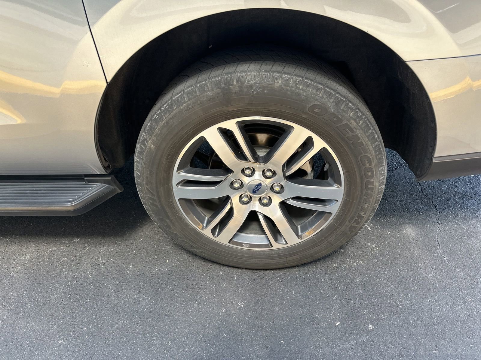 Certified 2024 Ford Expedition Max Limited RWD image 9