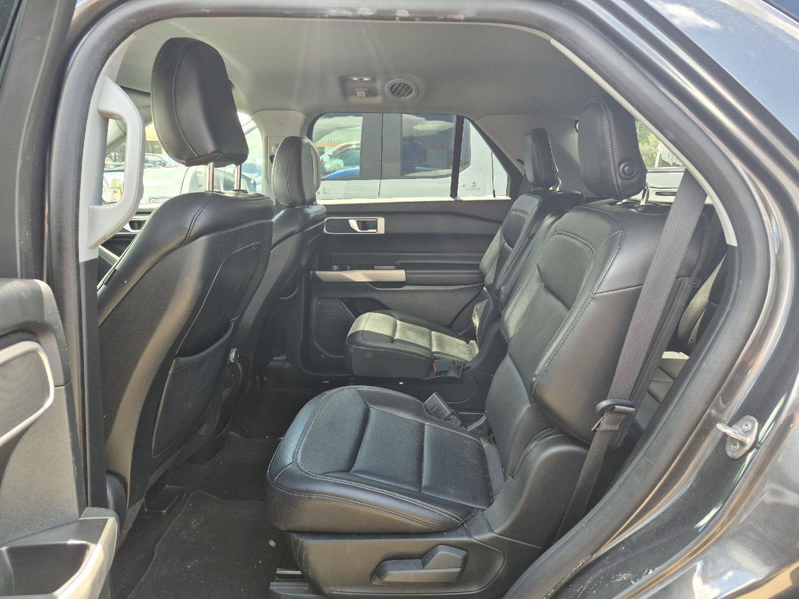 Certified 2020 Ford Explorer XLT w/ Equipment Group 202A RWD image 7