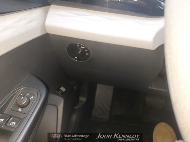 Used 2022 Volkswagen Taos S image 16