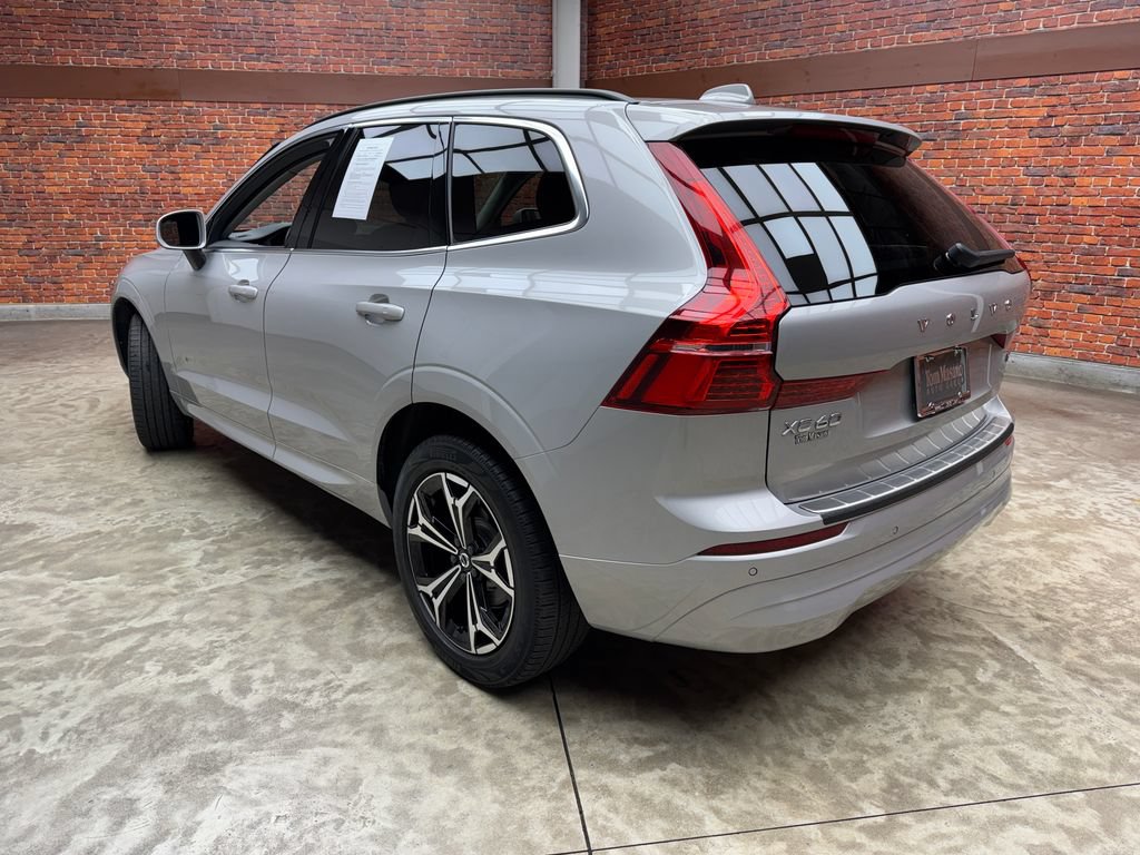 Used 2022 Volvo XC60 B5 Momentum AWD/4WD video 2