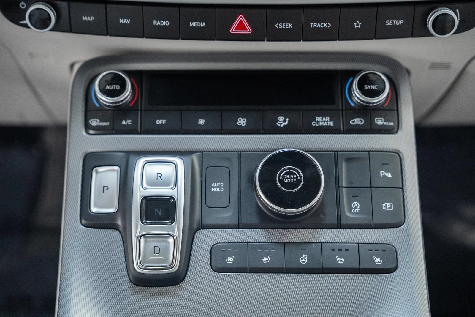 Used 2023 Hyundai Palisade Limited FWD image 25