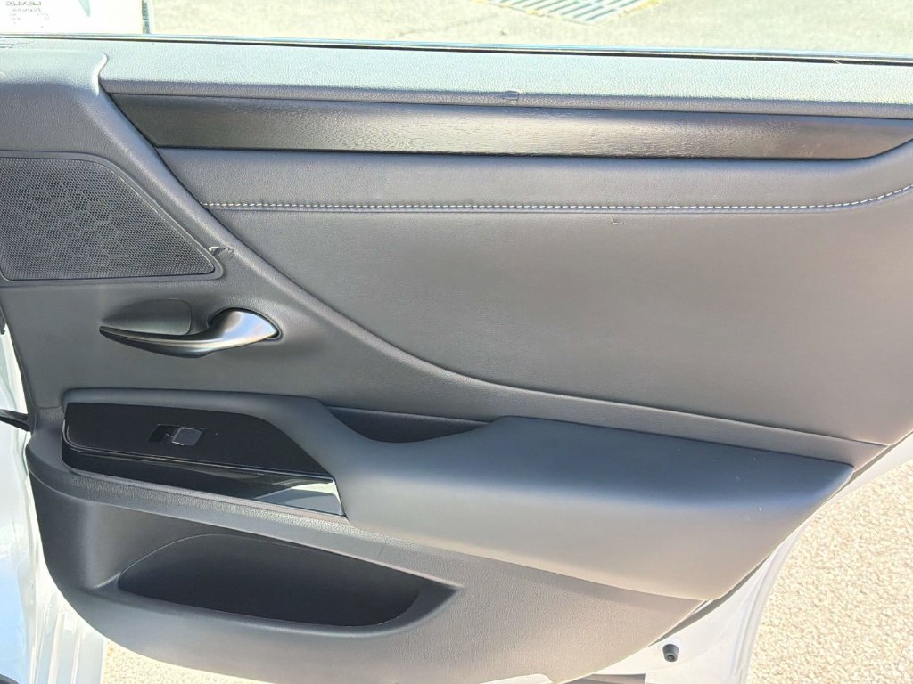 Used 2023 Lexus ES 350 w/ Premium Package FWD image 26
