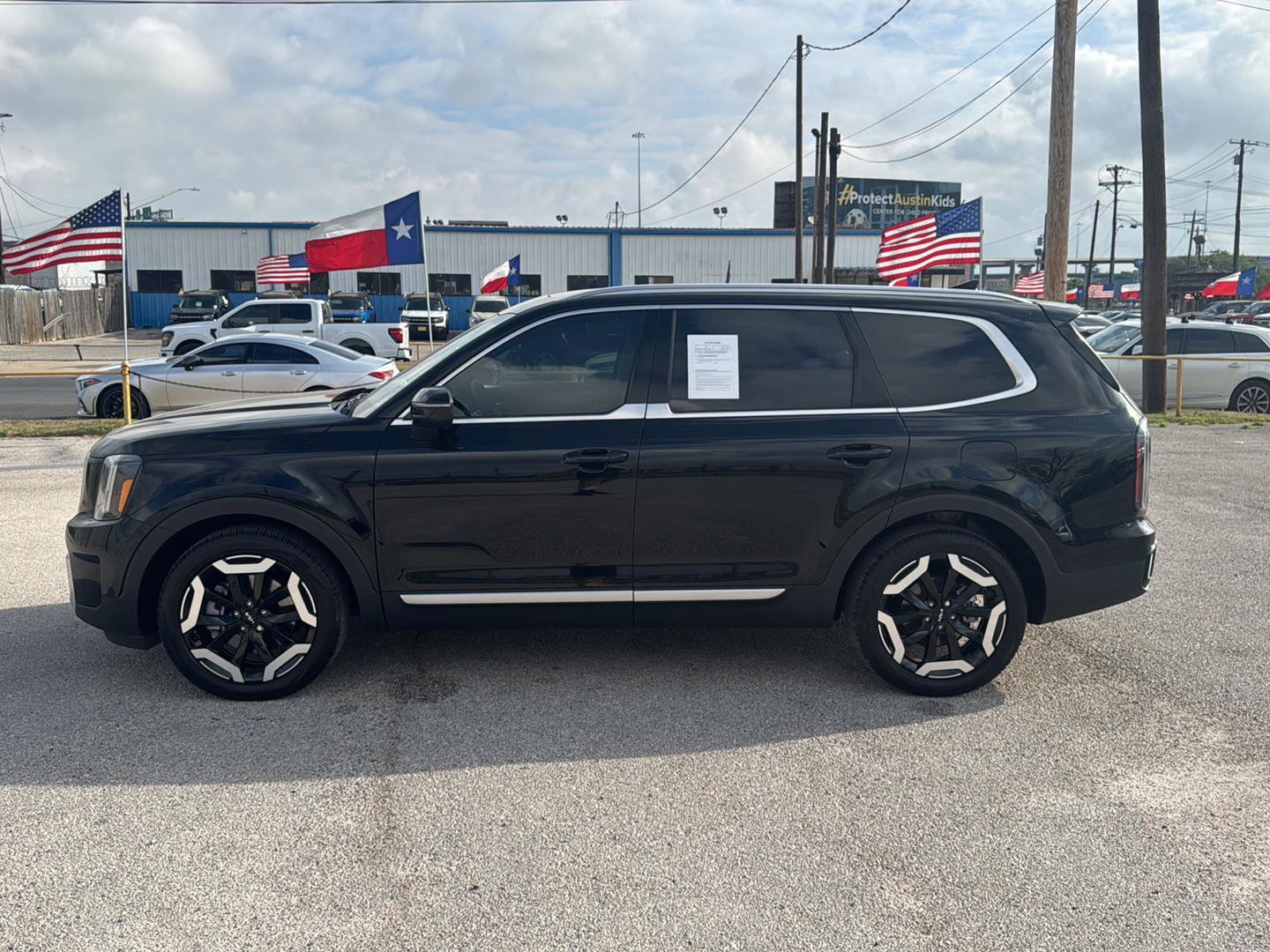 Used 2025 Kia Telluride EX image 4
