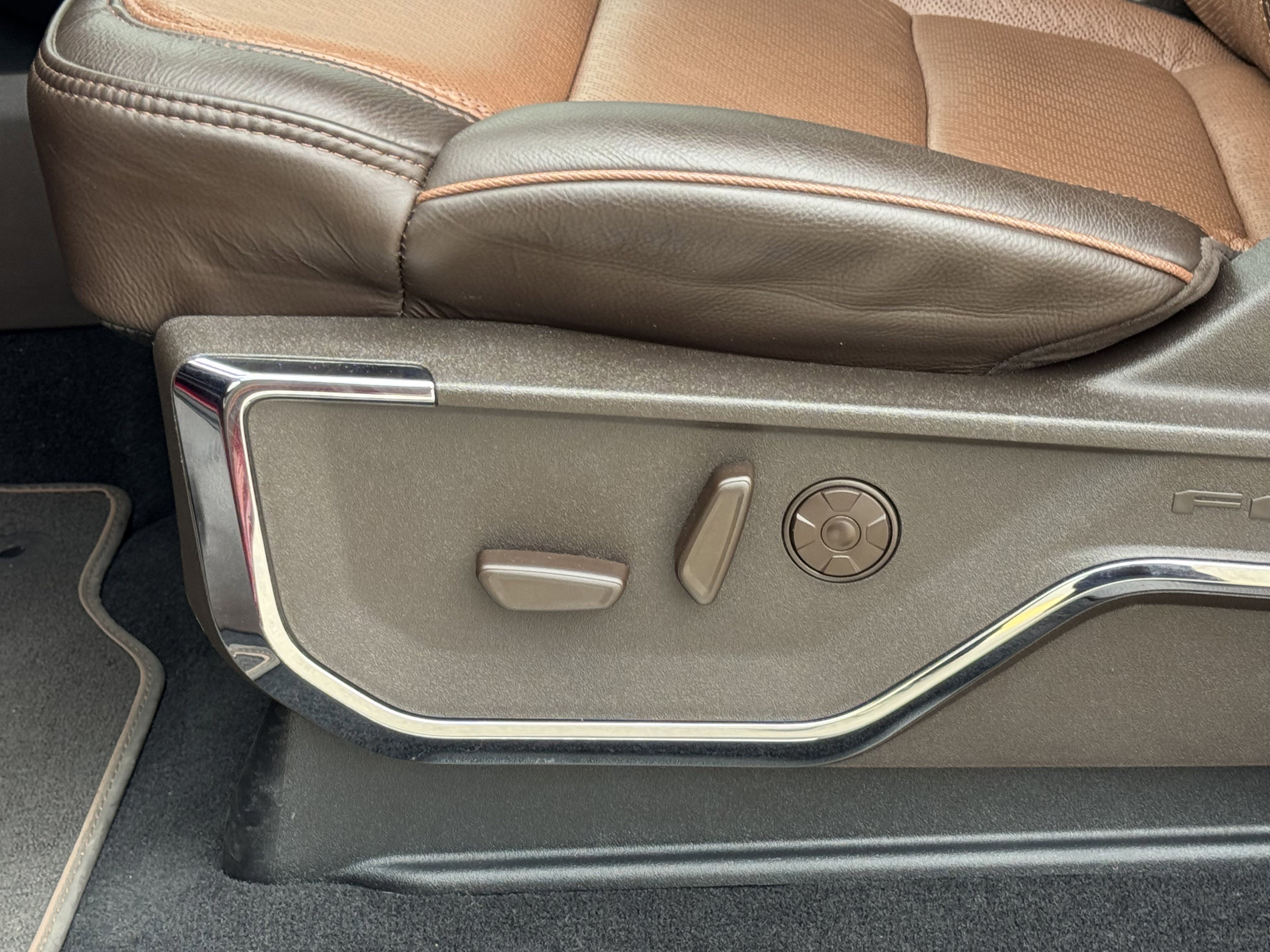 Certified 2025 Ford F250 King Ranch w/ Tremor Off-Road Package image 19