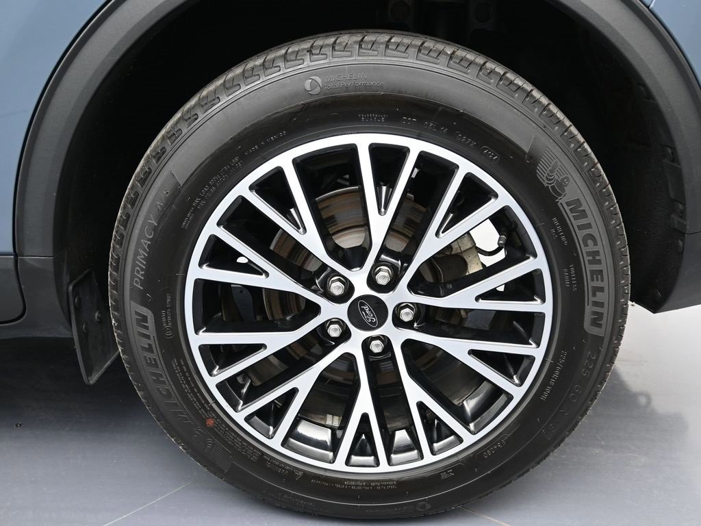 Certified 2025 Ford Escape SE w/ Class II Trailer Tow Package image 26