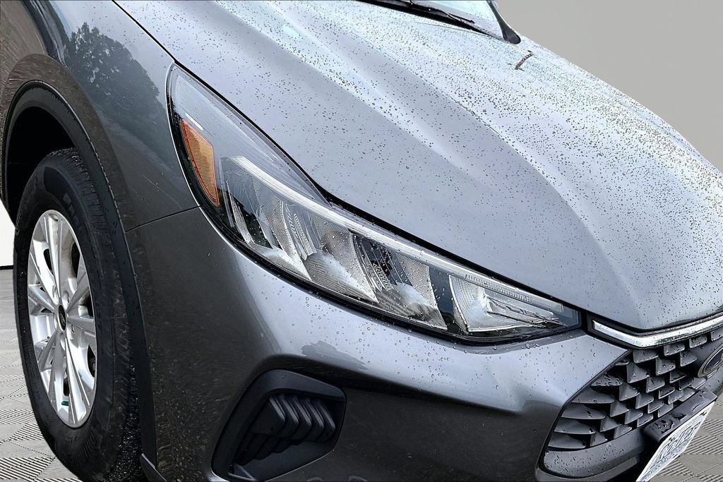 Certified 2023 Ford Escape Active AWD/4WD image 29