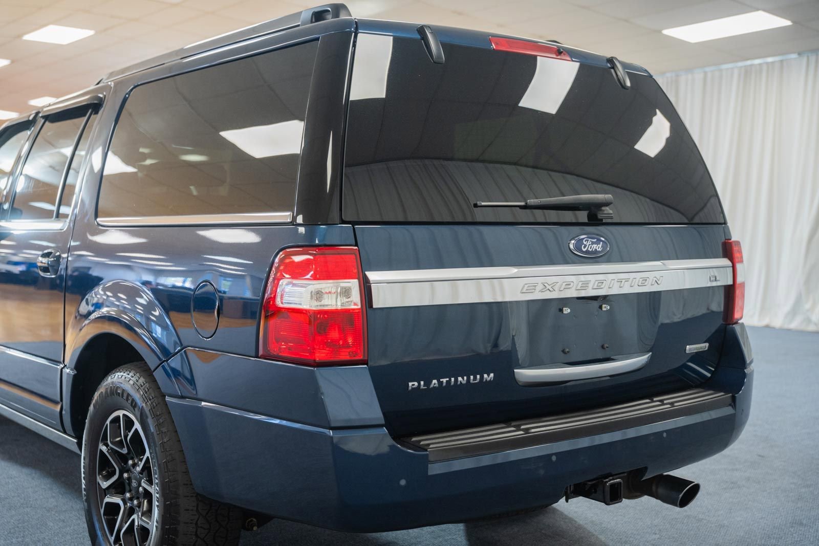 Certified 2017 Ford Expedition EL Platinum AWD/4WD image 6