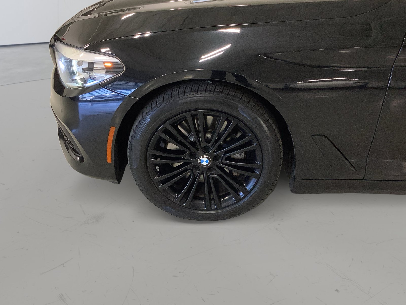 Used 2019 BMW 530i RWD image 9