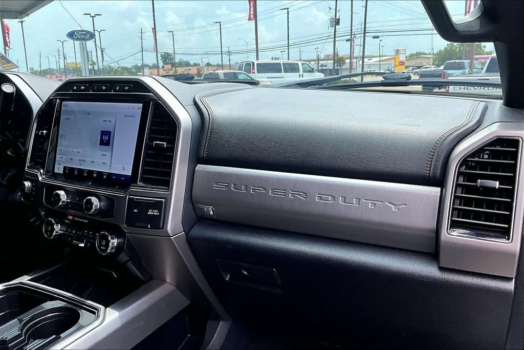 Certified 2022 Ford F350 Platinum AWD/4WD image 11
