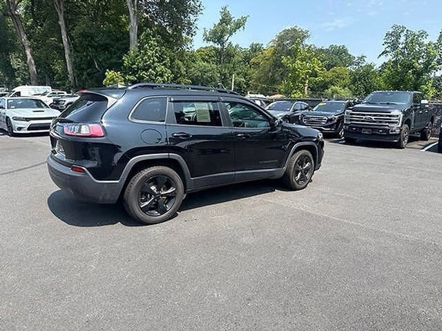Used 2019 Jeep Cherokee Latitude Plus AWD/4WD image 13
