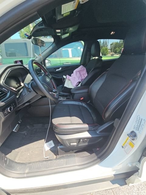 Certified 2024 Ford Escape ST-Line w/ Tech Pack #1 AWD/4WD image 5