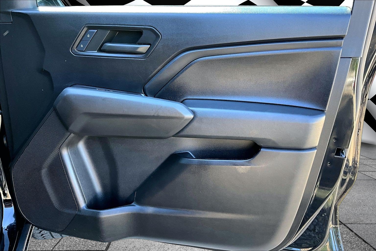 Used 2024 Chevrolet Colorado Trail Boss w/ LPO, Dark Essentials Package AWD/4WD image 19