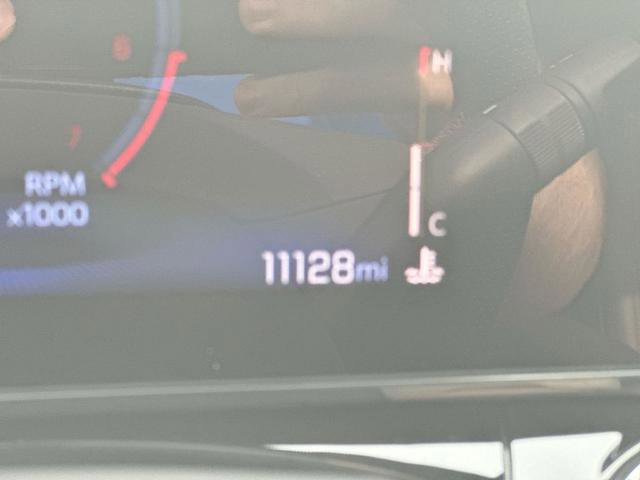 Used 2025 Chevrolet Trax RS w/ Sunroof Package image 6