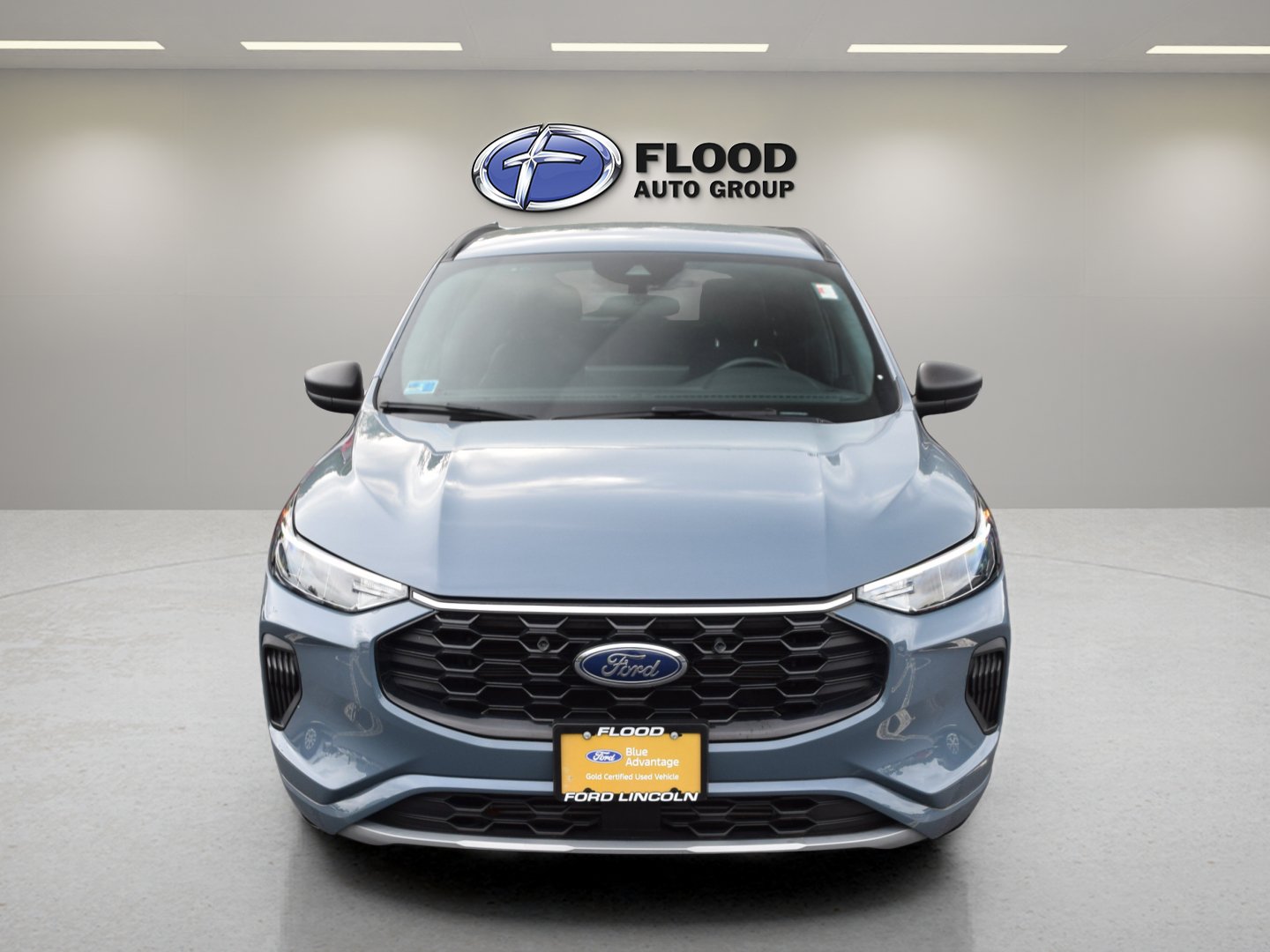 Certified 2023 Ford Escape ST-Line AWD/4WD image 2
