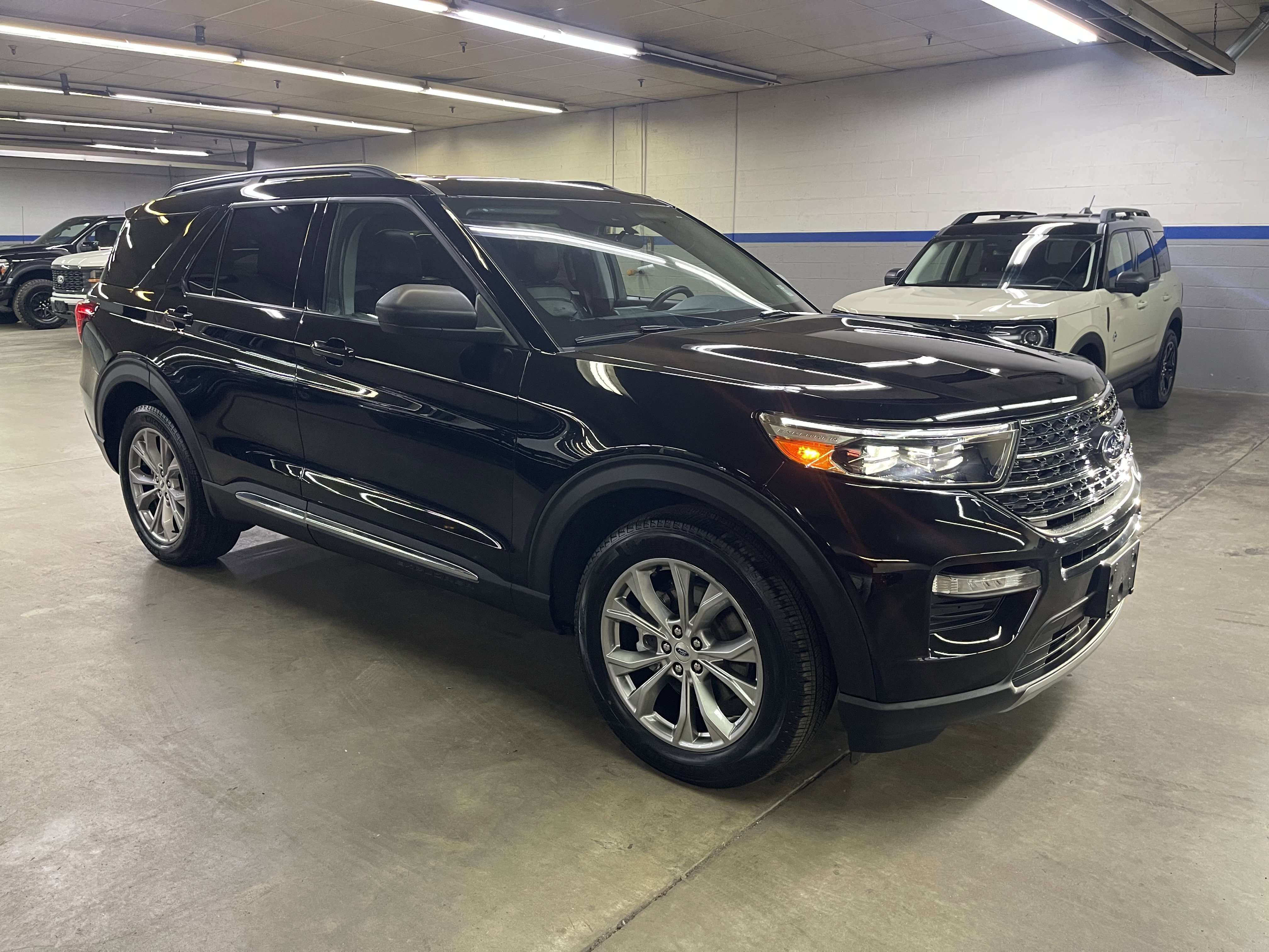 Certified 2023 Ford Explorer XLT w/ Equipment Group 202A image 1