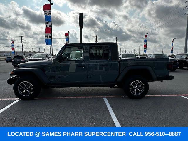 Used 2025 Jeep Gladiator Sport AWD/4WD image 6