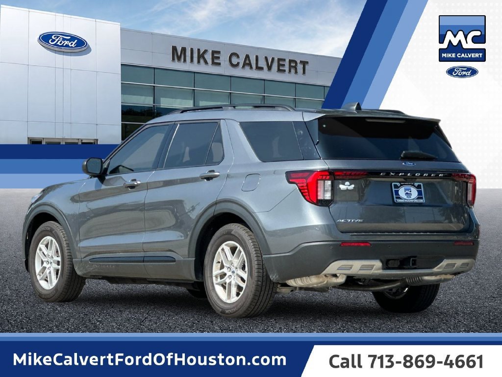 Certified 2026 Ford Explorer Active w/ Active Comfort Package RWD image 3