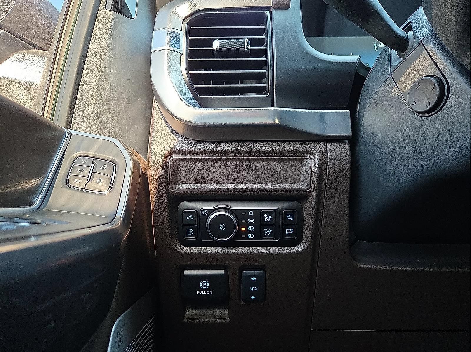 Certified 2025 Ford F150 King Ranch AWD/4WD image 21