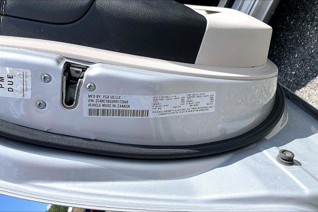 Used 2024 Chrysler Pacifica Touring-L FWD image 36