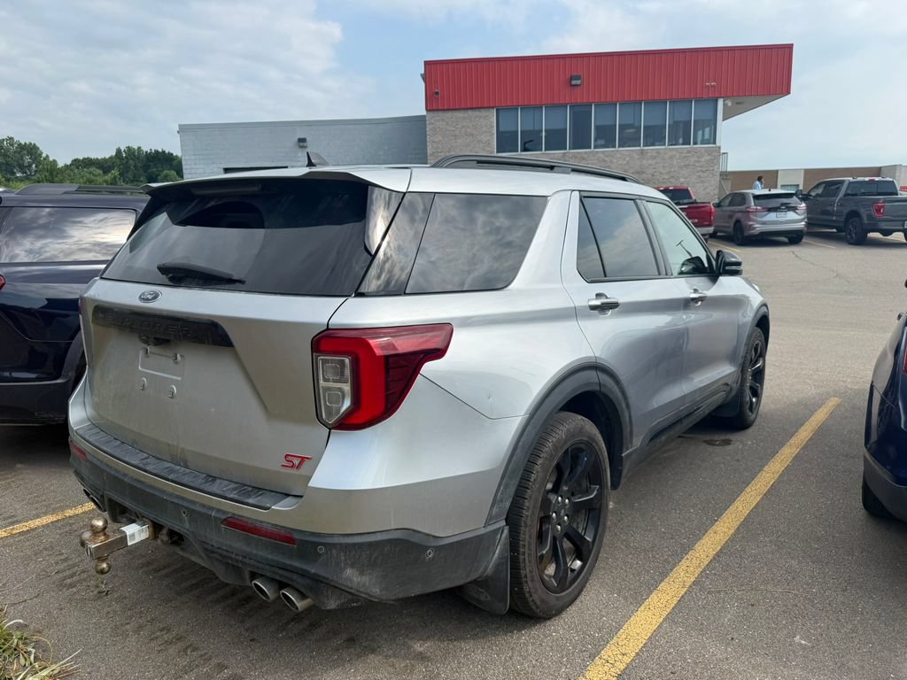 Certified 2022 Ford Explorer ST w/ Equipment Group 401A AWD/4WD image 7