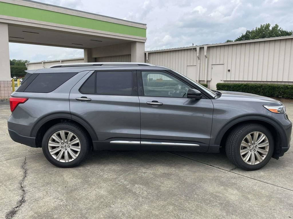Certified 2022 Ford Explorer Limited w/ Equipment Group 301A RWD image 2