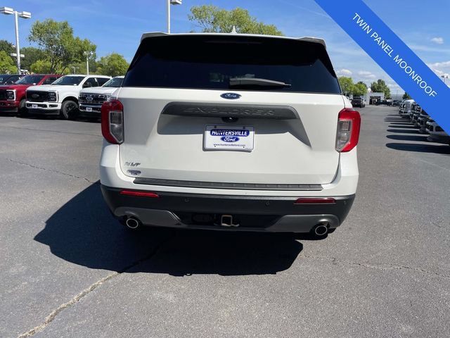 Certified 2023 Ford Explorer XLT w/ Equipment Group 202A RWD image 5