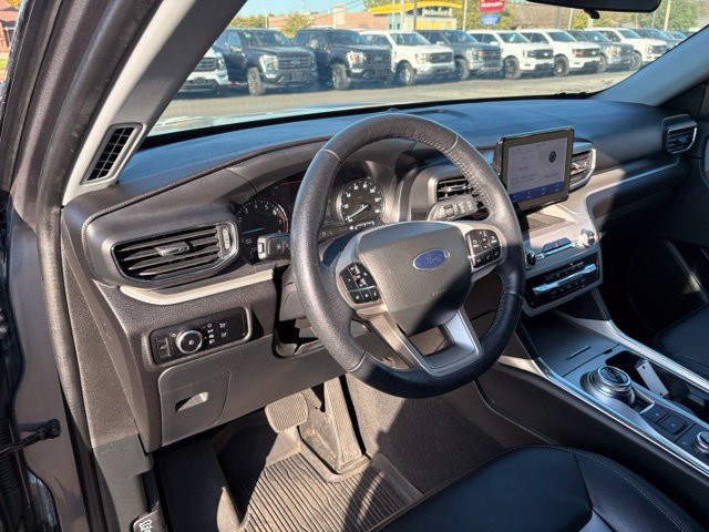 Certified 2023 Ford Explorer XLT w/ Equipment Group 202A AWD/4WD image 21
