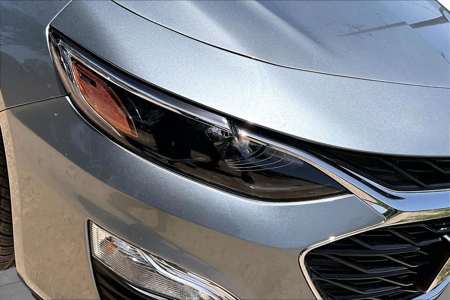 Used 2025 Chevrolet Malibu RS FWD image 27