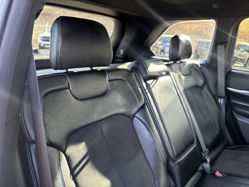 Used 2022 Jeep Grand Cherokee Trailhawk w/ Advanced Protech Group II image 25