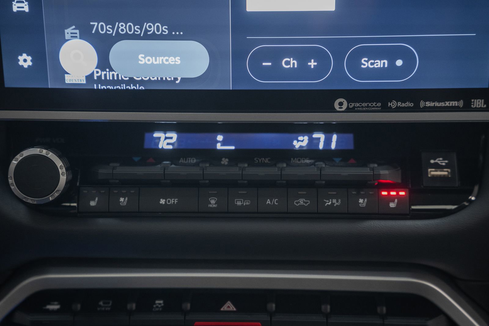 Used 2024 Toyota Tundra Platinum image 30