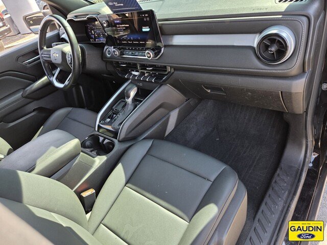 Used 2024 Chevrolet Colorado LT w/ LT Convenience Package III RWD image 17
