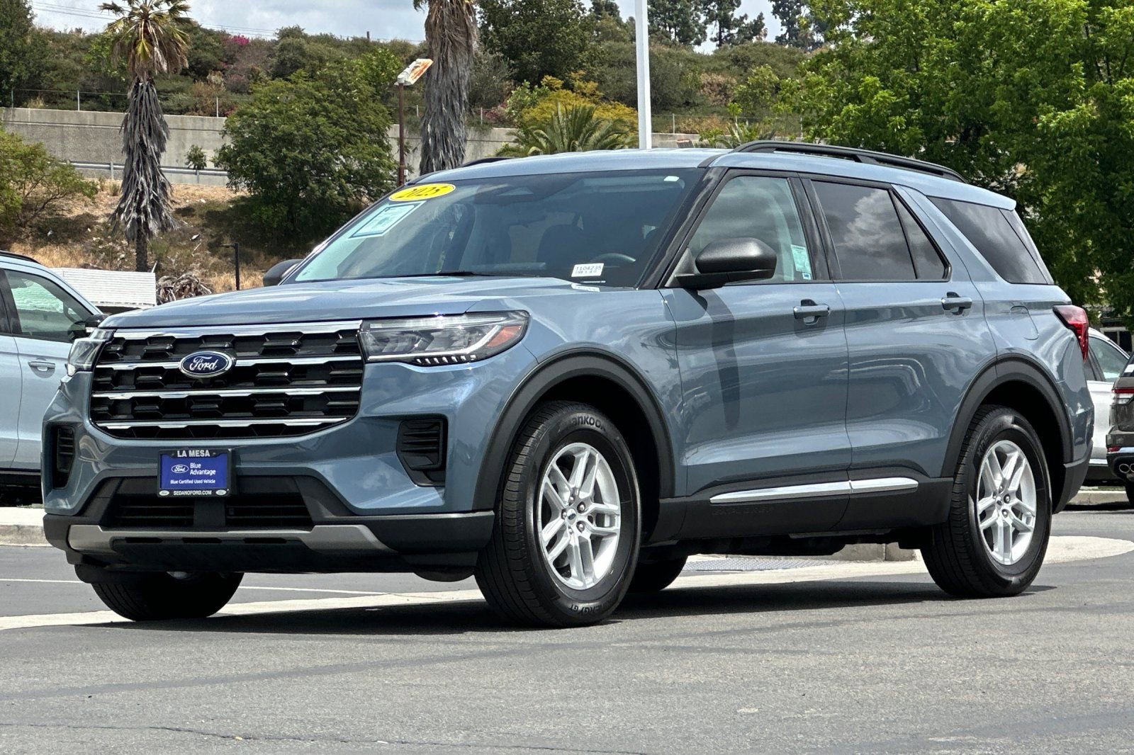 Certified 2025 Ford Explorer Active RWD image 7